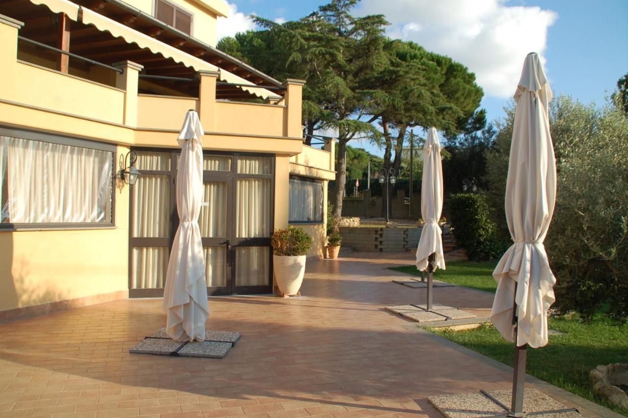 Bed And Breakfast La Corte Degli Ulivi Civitavecchia Exterior photo